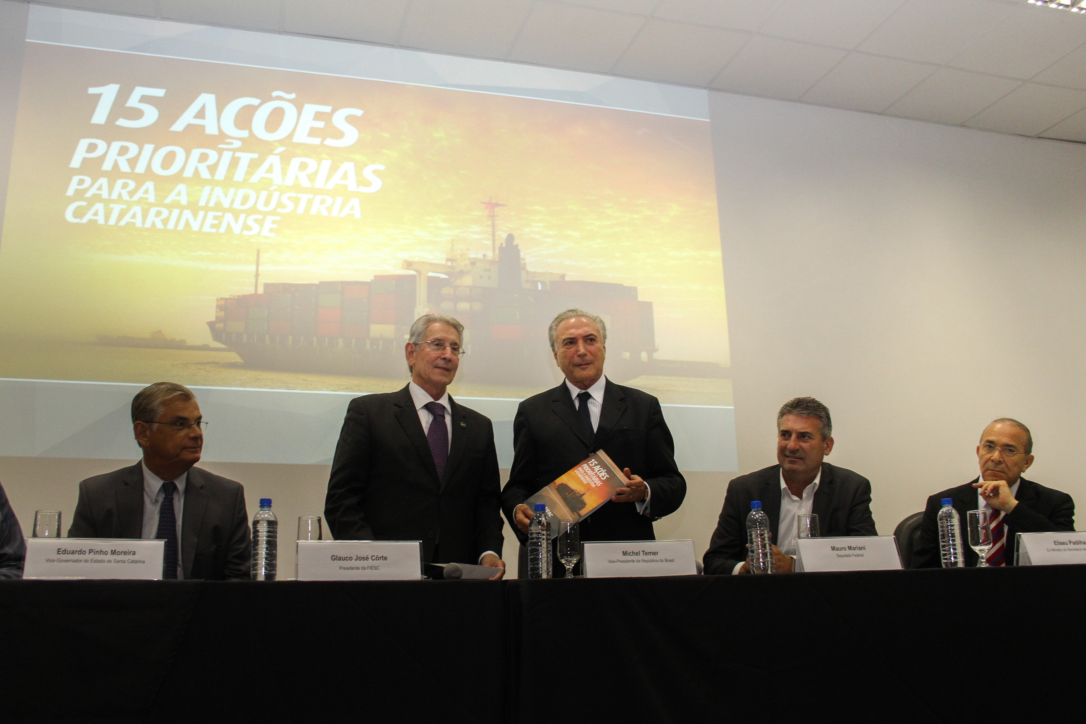 Imagem 2203 no node 4196