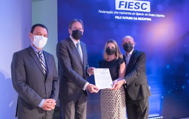FIESC, SENAI e UDESC firmam parceria para pesquisa e inovação na indústria