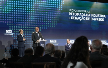 Indústria apresenta a Bolsonaro propostas para retomada da economia e do emprego