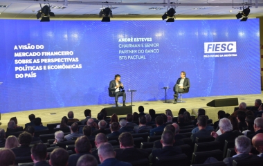 Ambiente econômico é melhor do que mostram as manchetes, diz Esteves