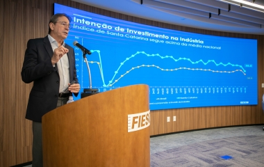 Desempenho fiscal e cenário internacional condicionarão economia em 2023