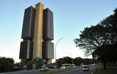 Mercado reduz previsão da inflação de 4,51% para 4,49% neste ano