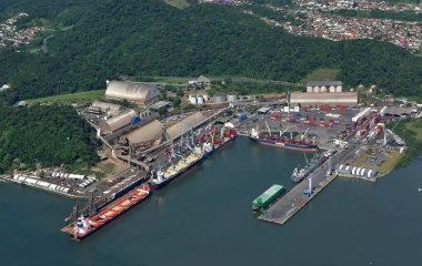 Portos de São Francisco do Sul e Itapoá recebem habilitação para navios maiores