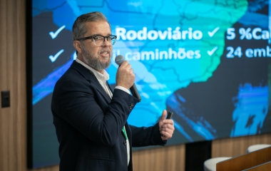 Empresários conhecem iniciativas de transporte de cargas com combustíveis alternativos