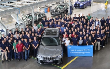 BMW Group Brasil dá início à produção do seu primeiro carro eletrificado