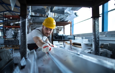 Produção industrial catarinense avança 4,8% no ano até maio