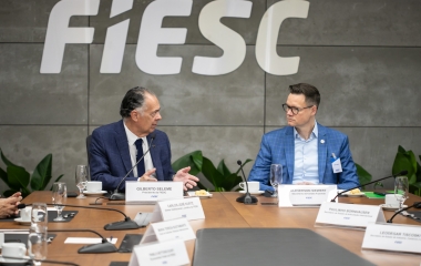 FIESC e governo de SC montam grupo de trabalho por medidas contra “Segundo Tarifaço”