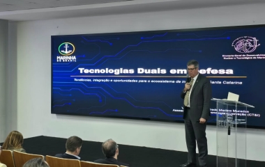 Marinha destaca potencial da indústria catarinense para atender demandas de defesa