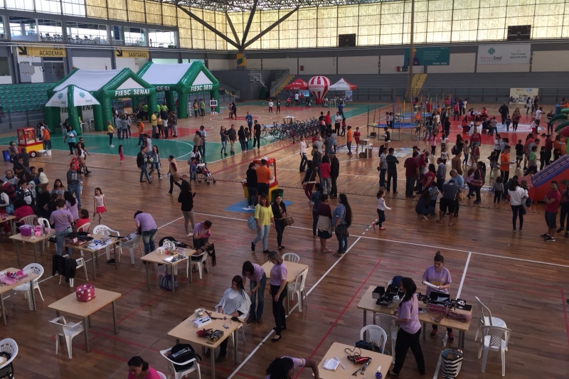 Blumenau reuniu mais de mil pessoas no evento  (Foto: Letiele Paycorich)