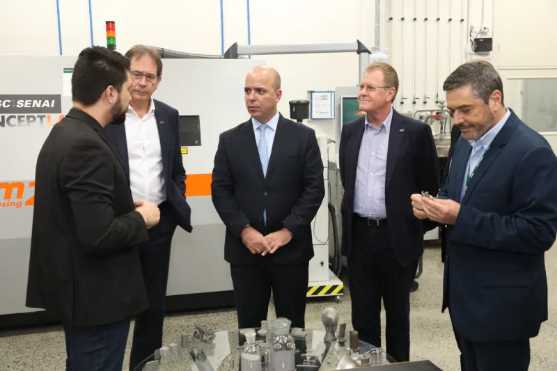 Visita ao Instituto da Indústria, em Joinville (foto: André Kopsch)