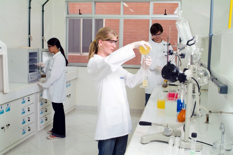 Laboratórios serão usados para aulas práticas e desenvolvimento de projetos da indústria e da comunidade, diferenciais do novo curso. Foto: SENAI/Chapecó