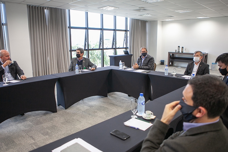 Reunião da diretoria da FIESC com secretários de Estado: alinhamento.