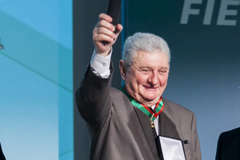 Em 2015, Marchetti recebeu a comenda da Ordem do Mérito Industrial da FIESC. Foto: Marcos Campos.