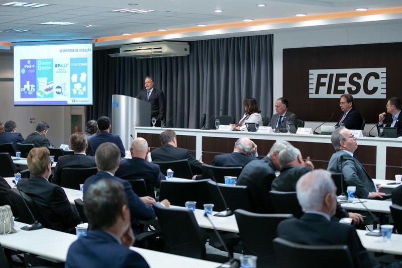 Tema foi tratado nesta sexta, durante a reunião de diretoria da FIESC (foto: Felipe Scotti) 