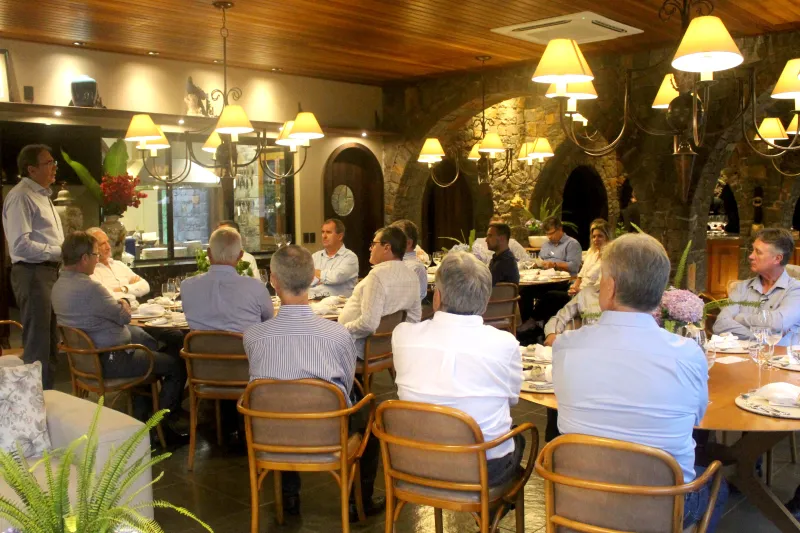 Encontro com presidentes de sindicatos de indústria filiados à FIESC (foto: Jéssica Pereira)