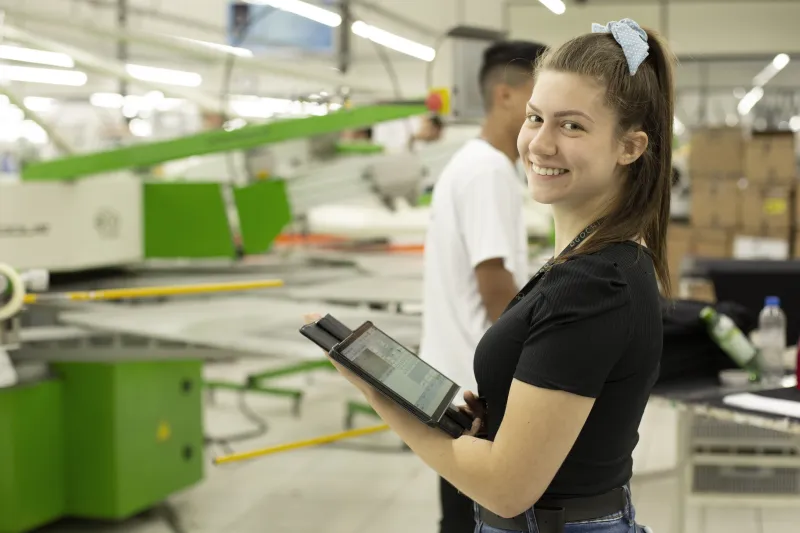 Laiza Favero foi efetivada em 2019 na Ogochi e atualmente está no cargo de cronometrista