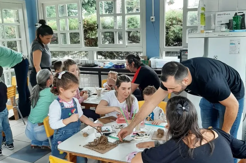 Atividades na Escola S de Brusque. Foto: Midia Press