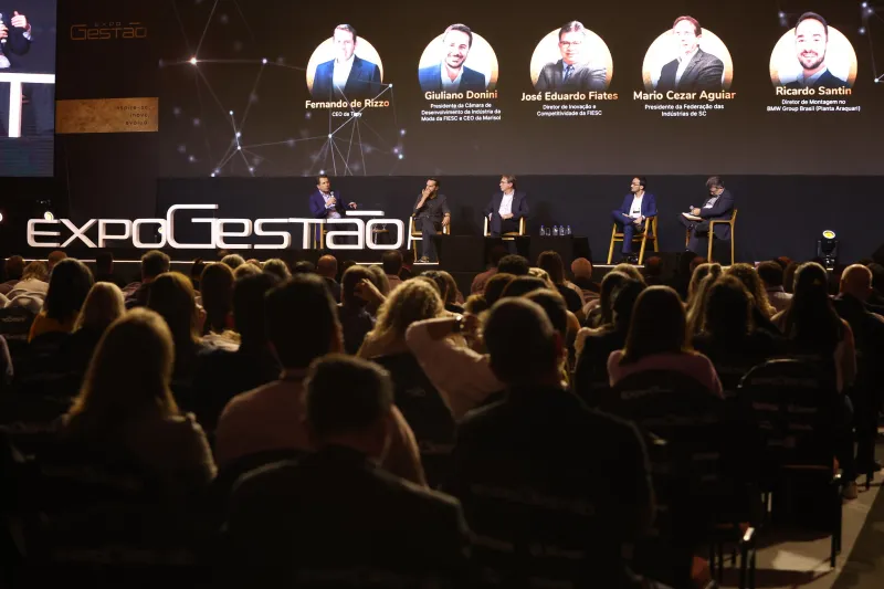 Painel que reuniu executivos de indústrias ocorreu nesta quarta-feira (28). Foto: Divulgação/ExpoGestão