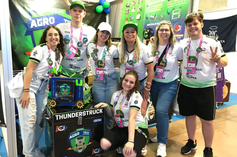 Estudantes de Santa Catarina vão disputar torneio de robótica no Rio de Janeiro