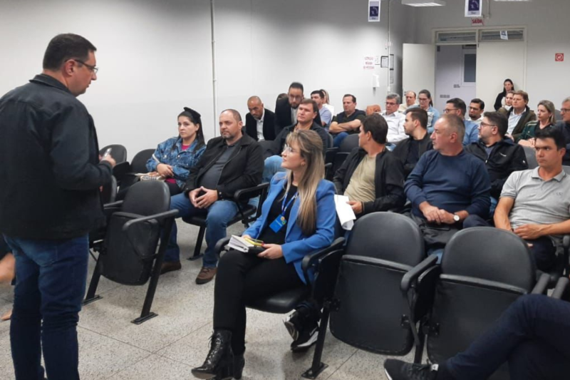 Encontro realizado em Tubarão nesta segunda-feira, dia 7. 