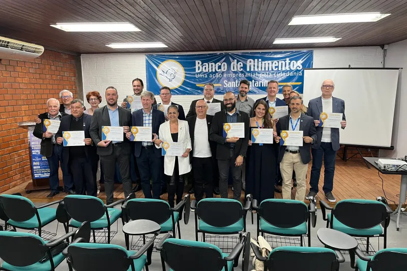 Banco de Alimentos entrega selo 'empresa solidária' a apoiadores