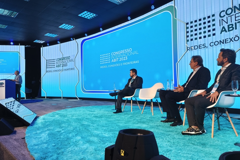 Lideranças industriais e políticas participaram da abertura do Congresso Abit 2023