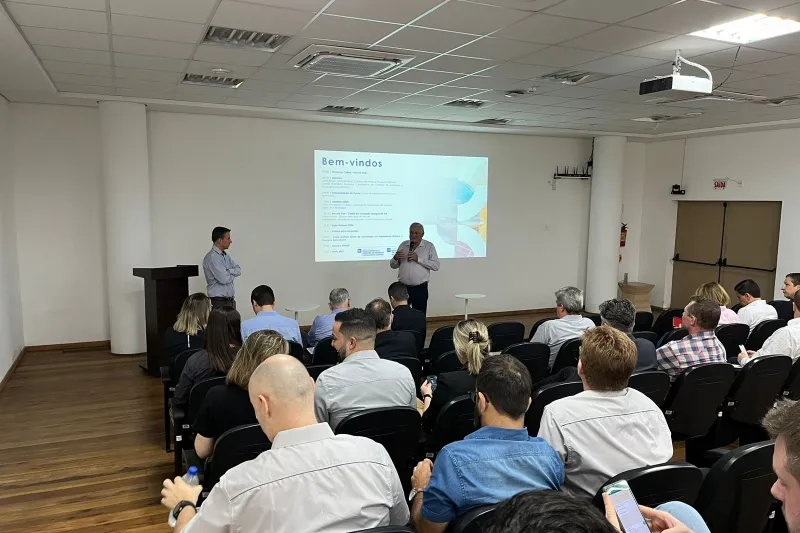 Reunião no Novale Hub