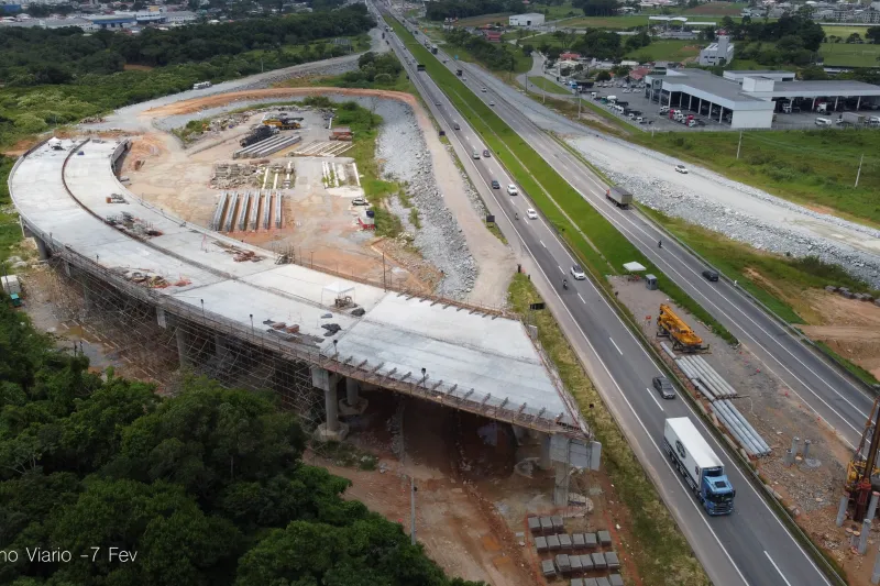 Ritmo atual das Obras do Contorno Viário de Florianópolis permitiria liberação para tráfego em julho (foto: FIESC/Ricardo Saporiti)