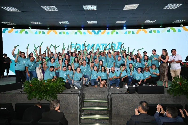 Em noite especial, 2,9 mil se formam na Educação de Jovens e Adultos do SESI/SC