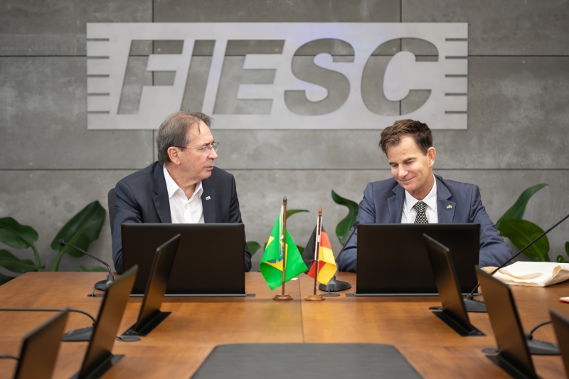 FIESC recebe cônsul da Alemanha