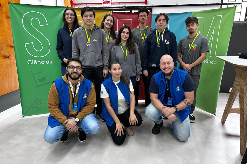 Tijucas: turma celebra participação e conquistas na competição