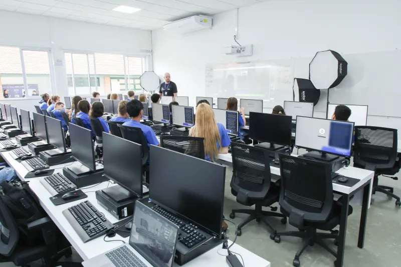 SENAI/SC está com 586 vagas para cursos técnicos gratuitos em nove cidades