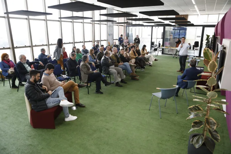 Formação em cidades inteligentes discute desafios da transformação urbana no Brasil