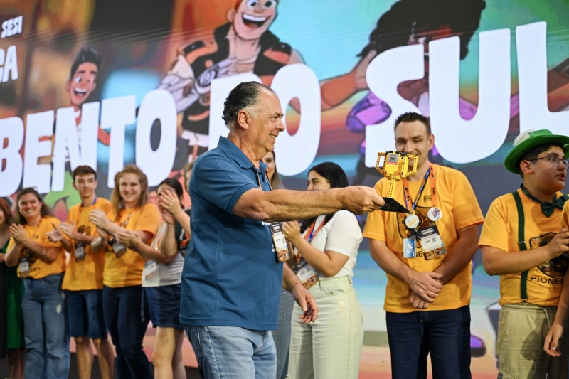 Equipes vencedoras foram premiadas neste sábado