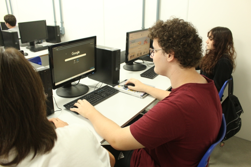 Alto Vale terá mais de 400 vagas em cursos técnicos gratuitos