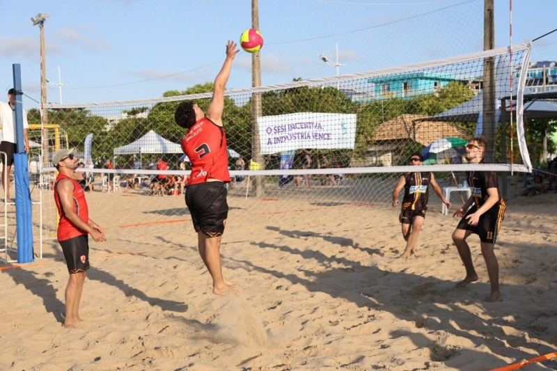 Disputas do vôlei de praia masculino foram acirradas em São Francisco