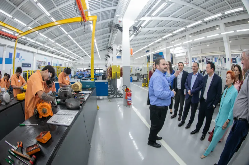 Visita ao CentroWeg, em Jaraguá do Sul (foto: Filipe Scotti)