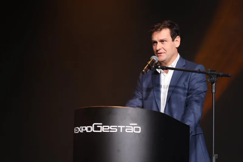 Na abertura, o vice-presidente Regional da FIESC para o Norte-Nordeste, Terêncio Öenning, listou produtividade, inovação e antecipação de cenários como questões estratégicas para o futuro da indústria e do país. Foto: Divulgação/Expo Gestão