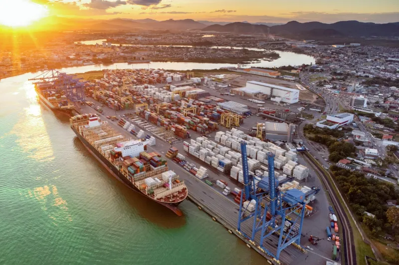 Evento vai abordar soluções práticas de apoio à exportação e à internacionalização de empresas. (Foto: Freepik)