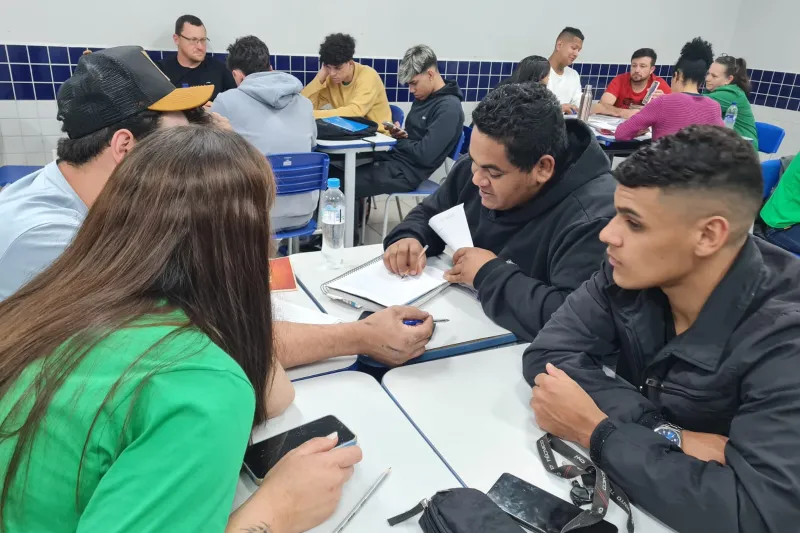 EJA do SESI/SC recebe reconhecimento nacional por combate ao analfabetismo