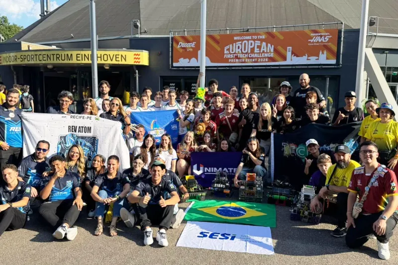 Equipes do SESI/SC encerram participação em torneiro de robótica na Holanda