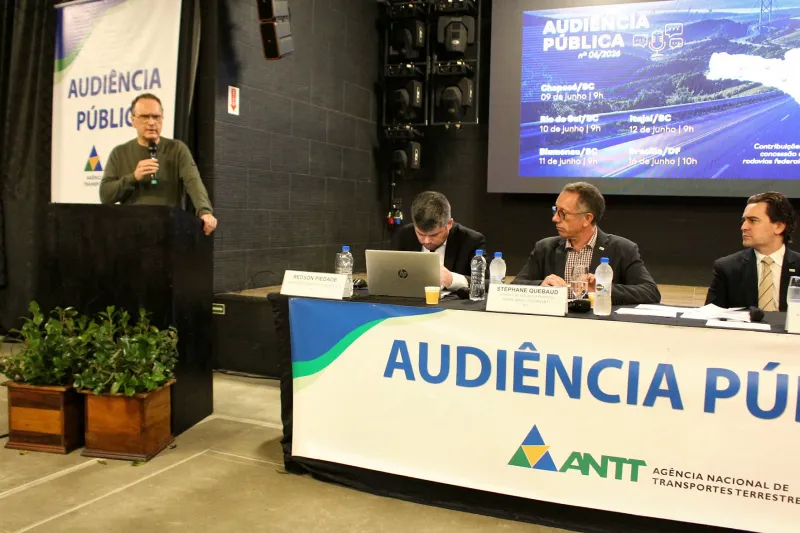 As reivindicações foram anotadas para serem analisadas pela ANTT. (Foto: Debora Claudio)