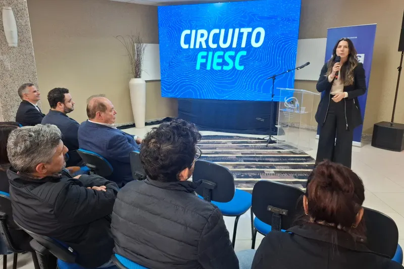 Circuito FIESC percorre SC levando à indústria debates sobre competitividade e cenário econômico