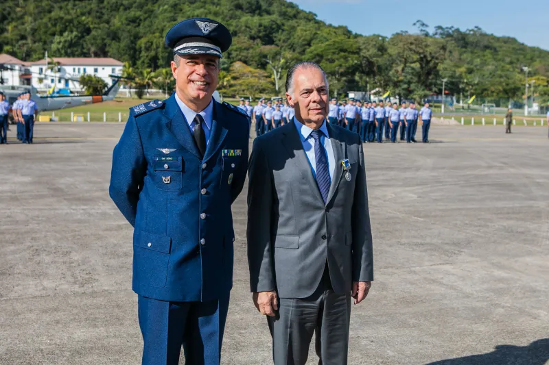 Gilberto Seleme, presidente da FIESC, e o coronel aviador João Paulo Gomez Lima da Silva (foto: Filipe Scotti)