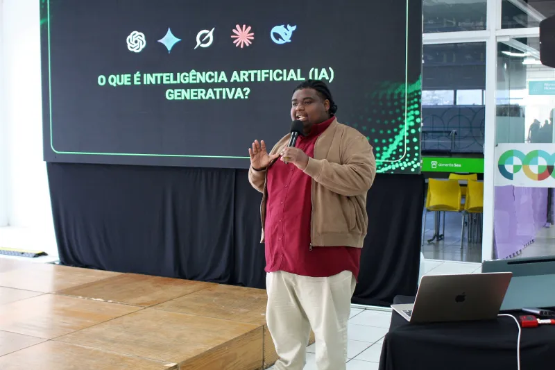 A imersão em Inteligência Artificial foi realizada em 14 cidades do estado simultaneamente. (Fotos: Debora Claudio)