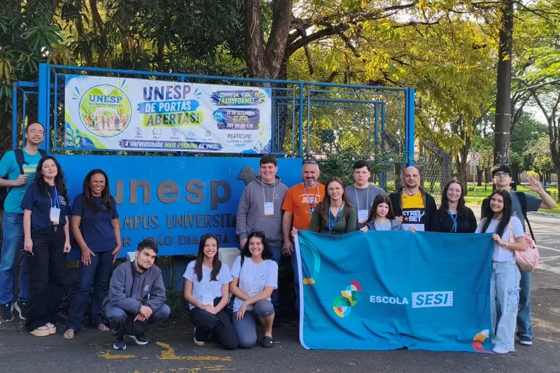 Grupo das Escolas SESI/SC que participou do evento no interior paulista (Divulgação)