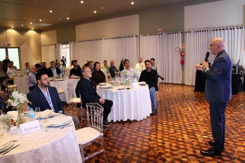 Empresários e lideranças debatem oportunidades para o crescimento econômico de Videira 