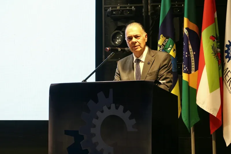 FIESC participa da posse da nova gestão do SIMMMERS
