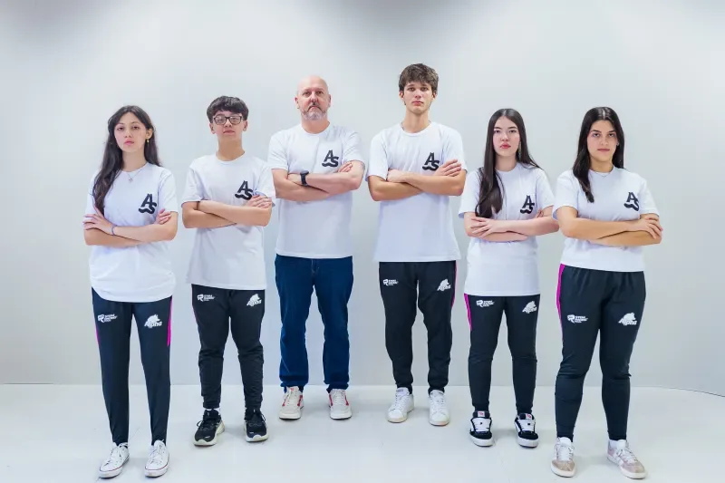 Grupo catarinense disputará provas com participantes de 30 países (Divulgação)