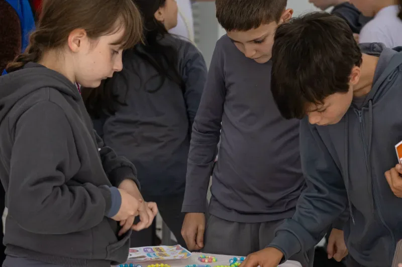 Feira do Empreendedor da Escola SESI transforma ideias em experiências de aprendizagem